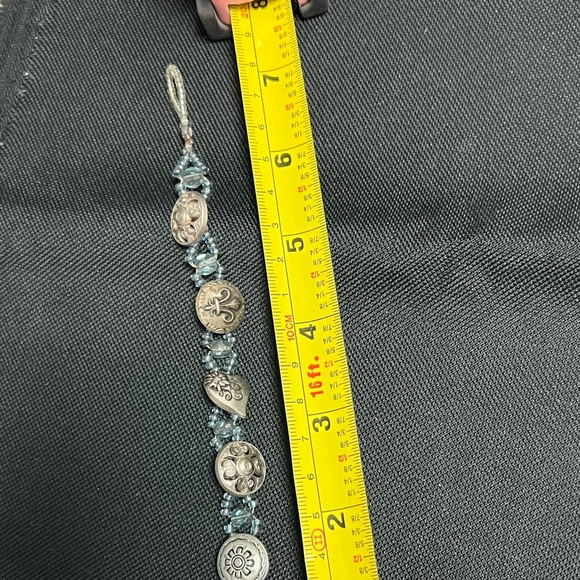 Silver-tone button bracelet. With light blue seed beads. - Picture 2 of 9